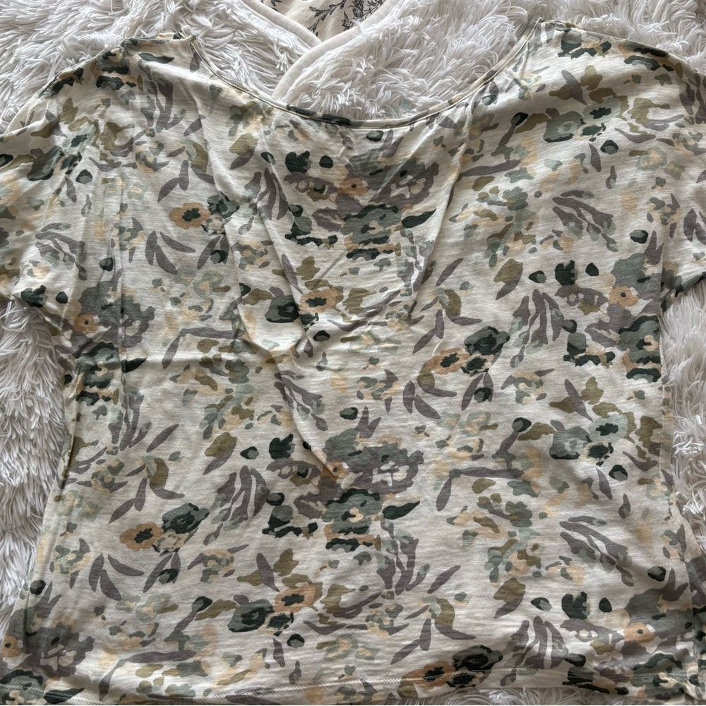 Floral Neutral Tee Short Sleeve Top Soft Casual L/XL Women’s - Picture 5 of 7